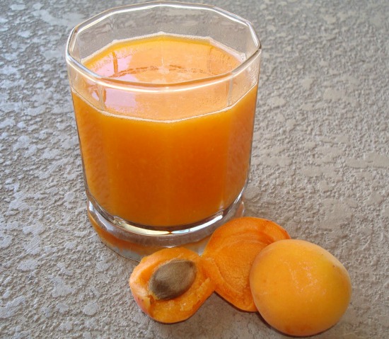 Homemade apricot nectar