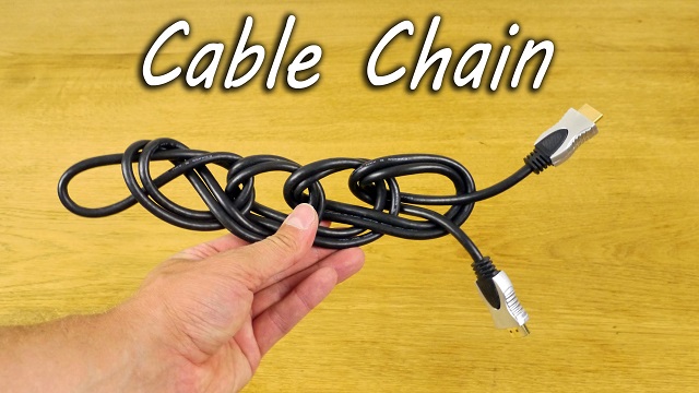 If you are tired of cable clutter and disorder, you should see this trick. Genial!