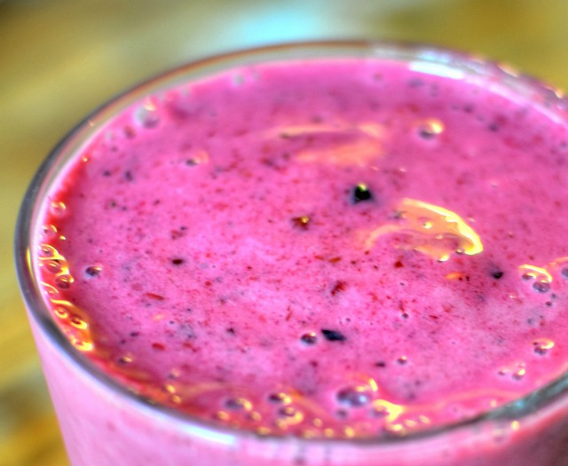 It is delicious, it looks great and it is very healthy. This smoothie will melt body fat 