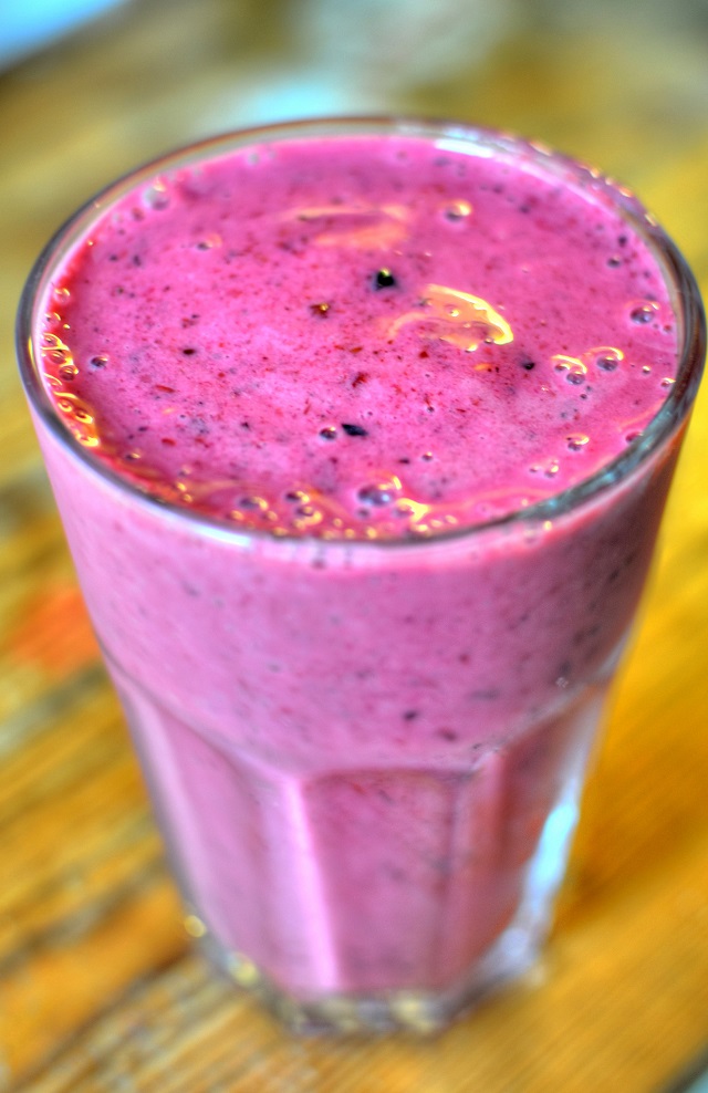 It is delicious, it looks great and it is very healthy. This smoothie ...