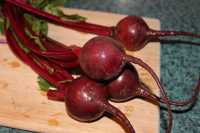 10 reasons why you should introduce red beets into your daily diet
