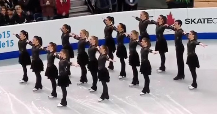 16 skaters are looking forward to starting their routine - and then the audience is overwhelmed by the magic on the ice