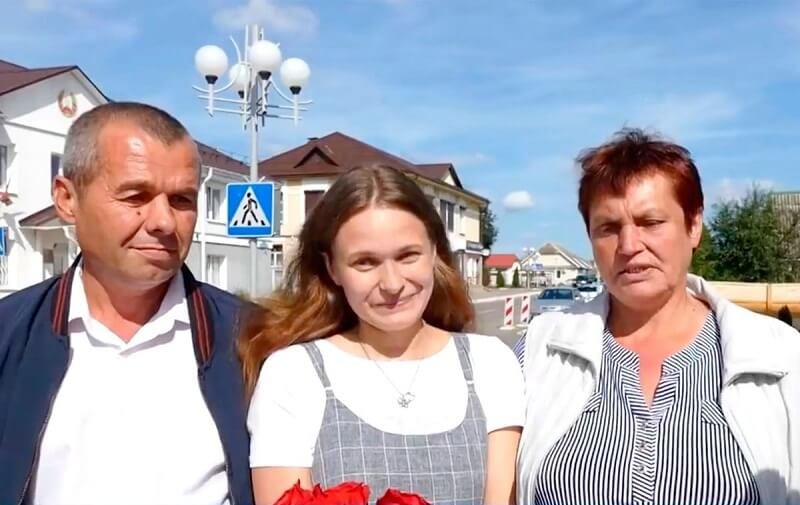 She was 4 years old when she disappeared from a train. 20 years later she met her parents again