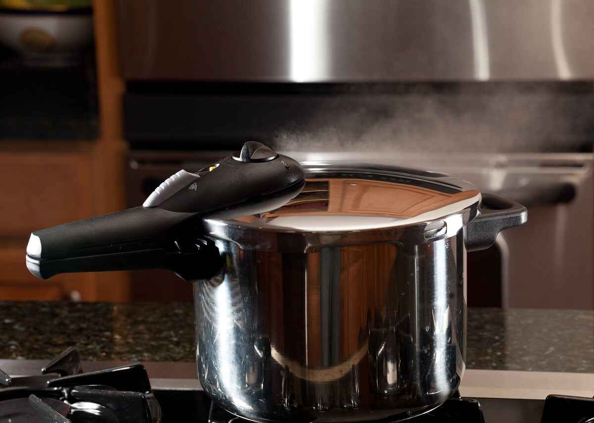 A single pot that can save you lots of money in the kitchen: how to use a pressure cooker